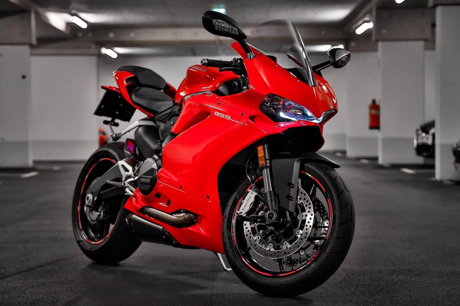 Ducati sale 959 supersport